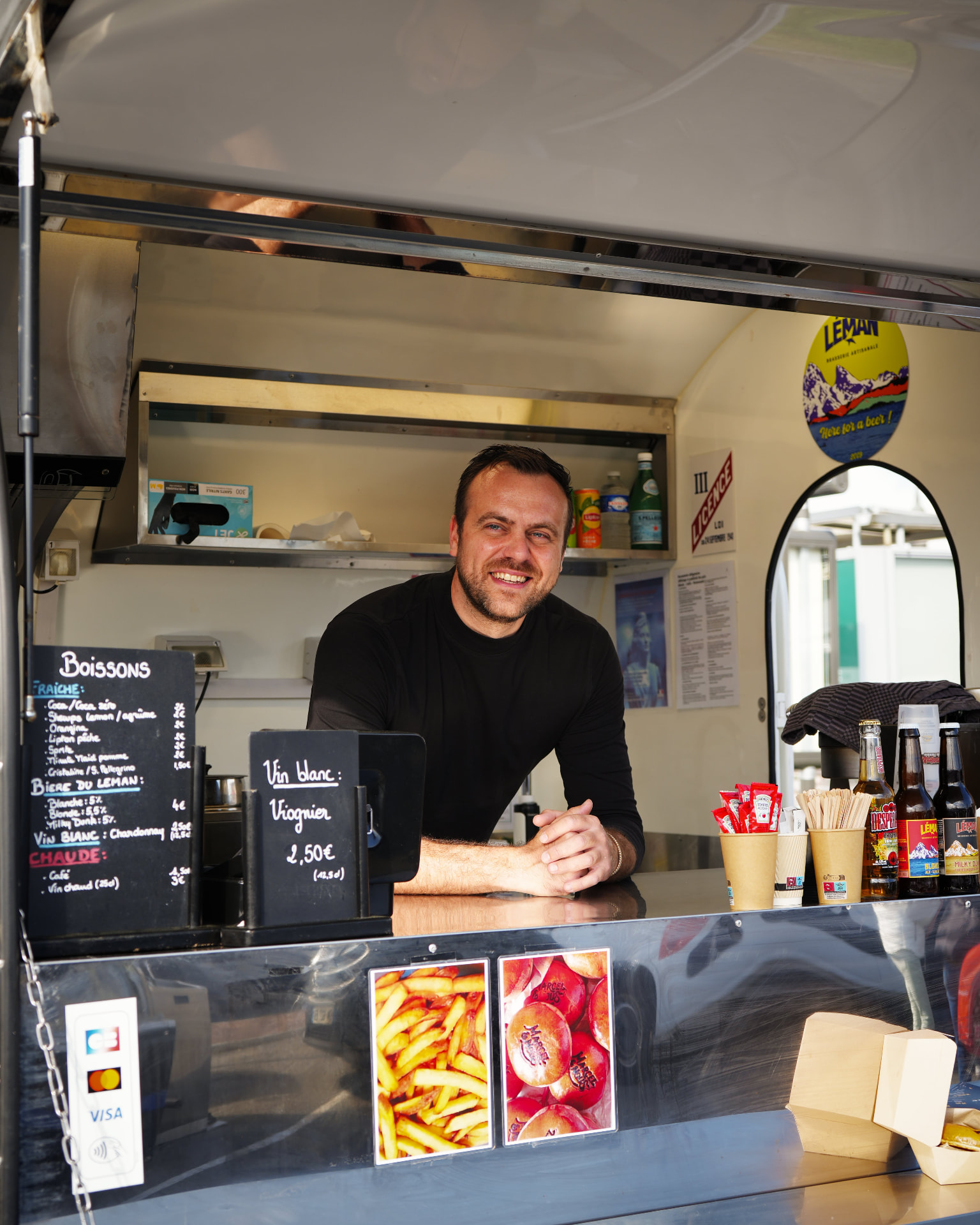 Fondateur de Marcel & Nous dans son food truck